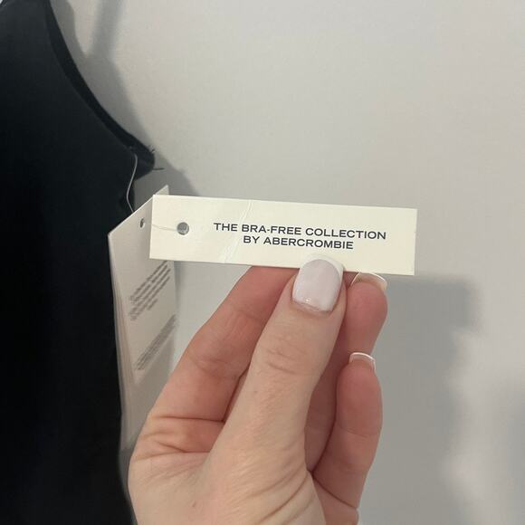 NEW Abercrombie & Fitch Black Bra Free Camisole Tank Size Medium - Picture 4 of 7